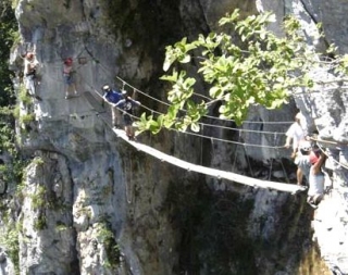 Defiez le vertige en falaise.jpg